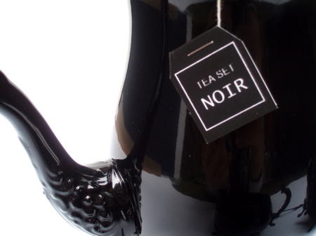 tea-set-noir-3.jpg