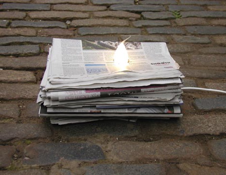 newspaper_lamp2.jpg