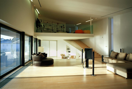 103lhd_housev_photo_by_dami.jpg