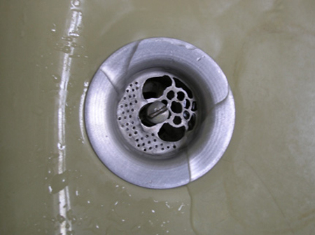 sizedmeroz_metal-lace-drain.jpg