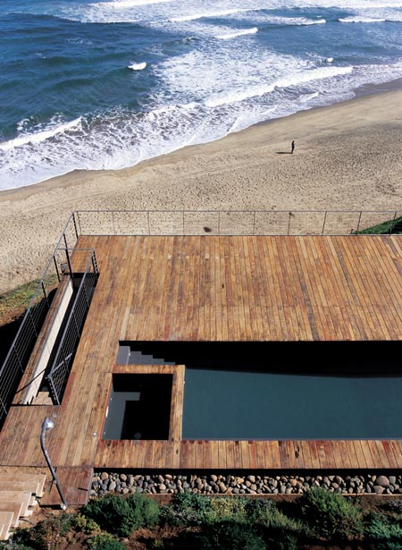 casa-11-mujeres-by-mathias-klotz-cristobal-palma.jpg