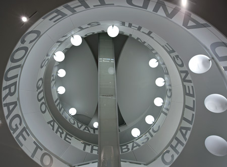 bmw-museum-munich-25_rise-in-the-bowl.jpg