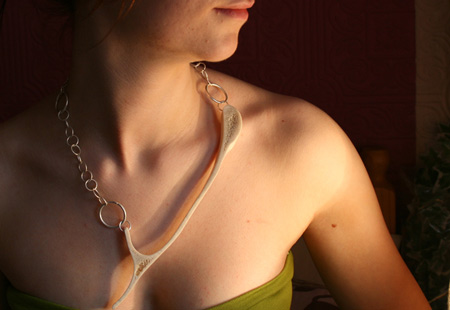bone-project-by-andrew-ross-jewellery-laura2.jpg