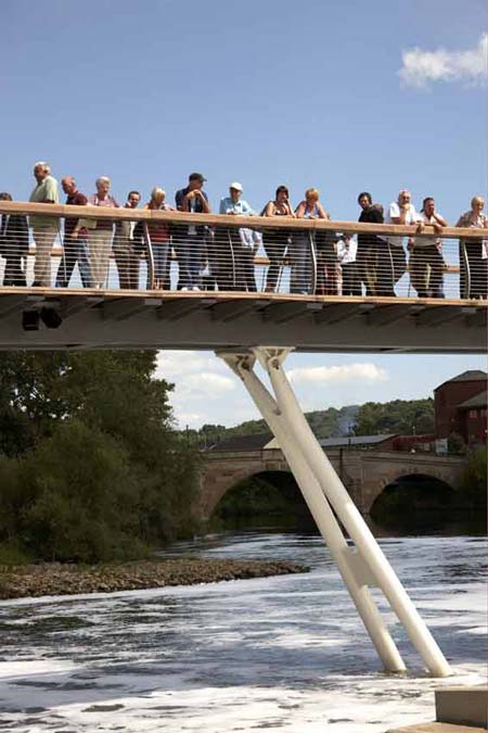 castleford-bridge-by-mcdowe.jpg