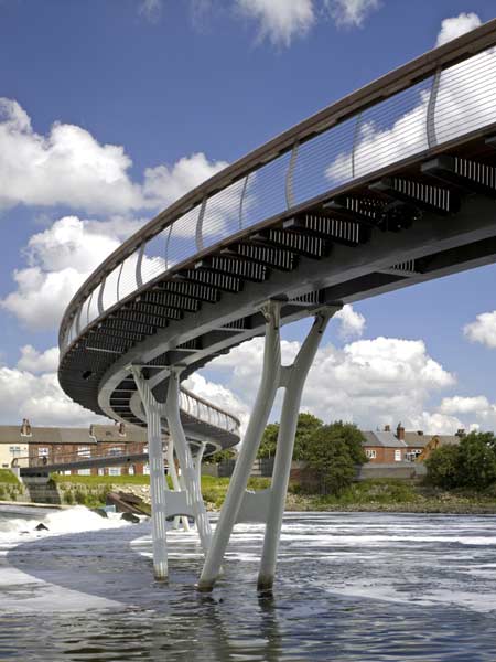 castleford-bridge-by-mcdowellbenedetti-5080704-mcdowell-benedetti.jpg