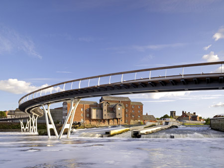 castleford-bridge-by-mcdowellbenedetti-7080704-mcdowell-benedetti.jpg