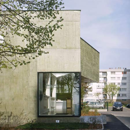 childrens-toy-library-by-lan-architecture-lud_lan_pht_ext_4squ.jpg
