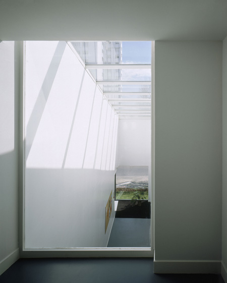 childrens-toy-library-by-lan-architecture-lud_lan_pht_int_1.jpg