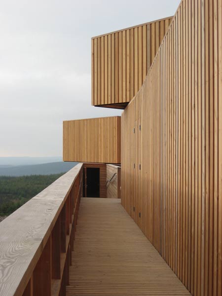 kielder-observatory-by-charles-barclay-architects-ext-along-corridor.jpg