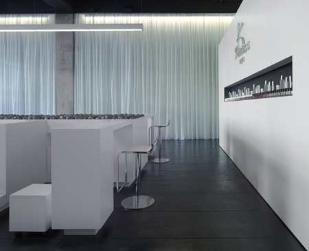 mizu-spa-by-stanley-saitowitz-manicure.jpg
