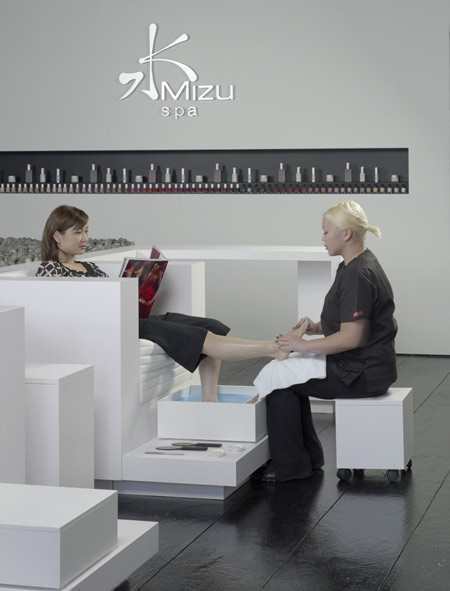 mizu-spa-by-stanley-saitowitz-service.jpg