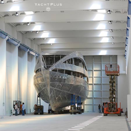 norman-foster-yacht-y1-aug-07-1.jpg