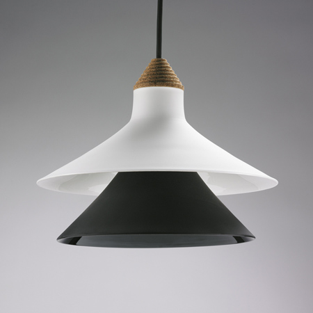 plug-by-tomas-kral-suspension-lamp2_off.jpg
