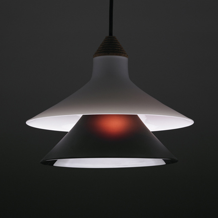 plug-by-tomas-kral-suspension-lamp2_on.jpg