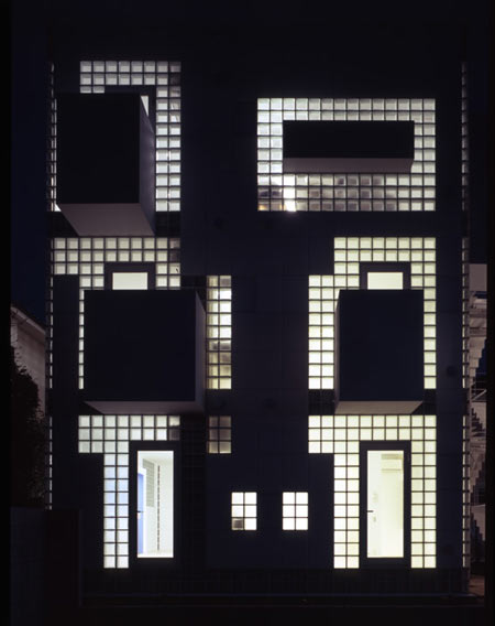 twin-bricks-by-atelier-tekuto-03.jpg