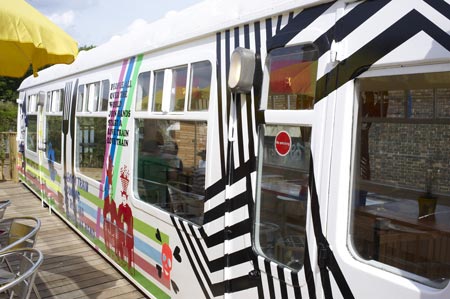 deptford-project-cafe-by-morag-myerscough-cath-train-008645.jpg
