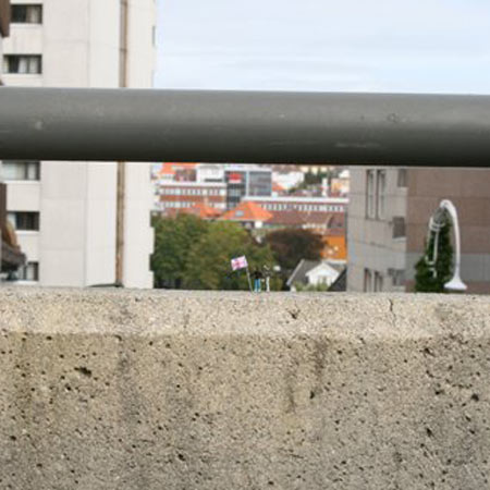 ground-zero-by-slinkachu-british-heroes-2-blog.jpg
