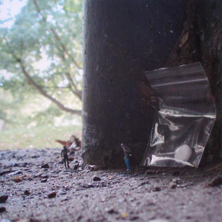 ground-zero-by-slinkachu-dealer-print-blog.jpg