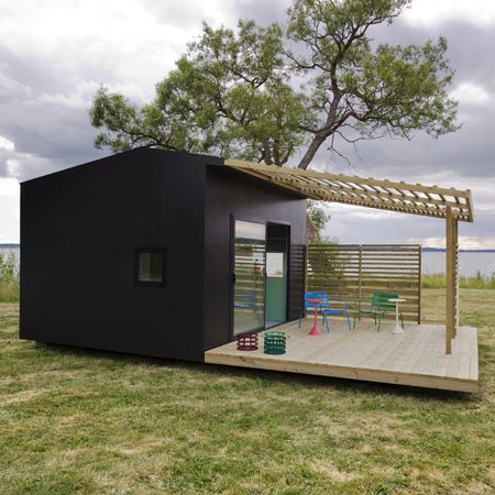 minihouse2sq.jpg