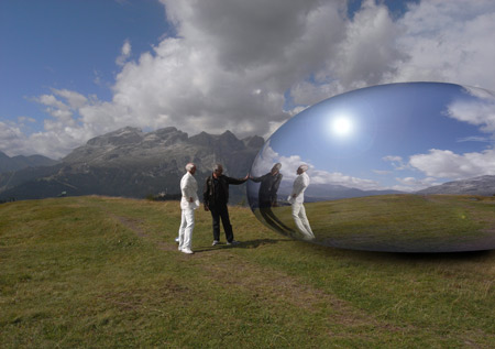 alpine-capsule-by-studio-lovegrove-summer-exterior-02.jpg