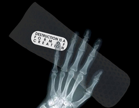 caged-message-vases-by-alexis-themistocleous-x-ray-of-the-vase.jpg