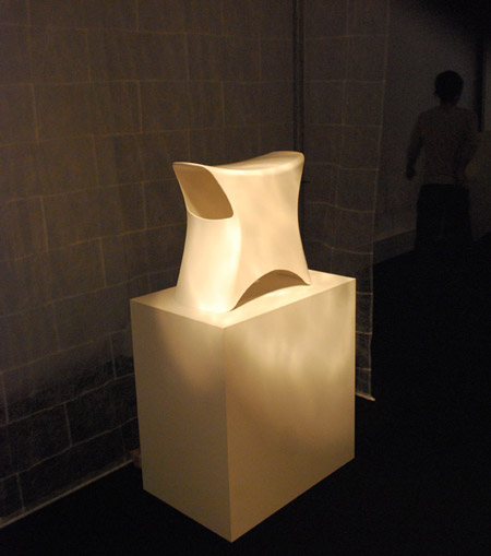 fly-pitcher-tokyo-stand-shot-111-lo-re.jpg
