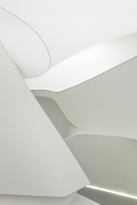 future-hotel-room-by-lava-leica-1010756.jpg