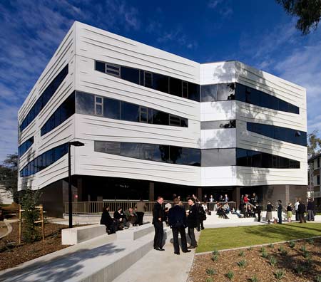 hedley-bull-by-lyon-architects-5.jpg