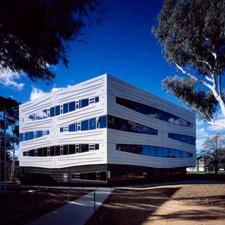 hedley-bull-by-lyon-architects-9.jpg
