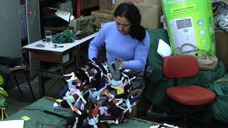 sewing_16_9.jpg