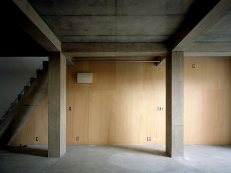 column-and-slab-house-by-ft-architects-061f.jpg