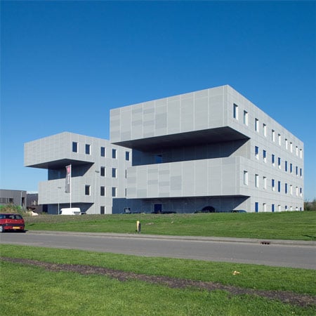 shaken-house-yu072627jimernstnl.jpg