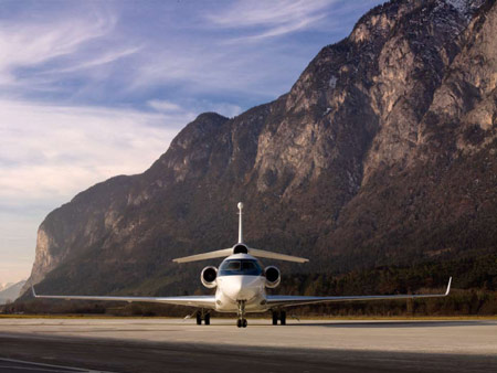 netjets-7x-fleet-by-norman-foster-47x-exterior-images-4.jpg