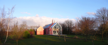 sliding-house-by-drmm-2-sh_extd01_36x15_300_rr.jpg