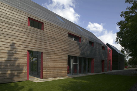 sliding-house-by-drmm-sh_extdseries01-8_34x23_300.jpg