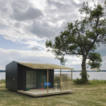 150-minihouse3sq.jpg