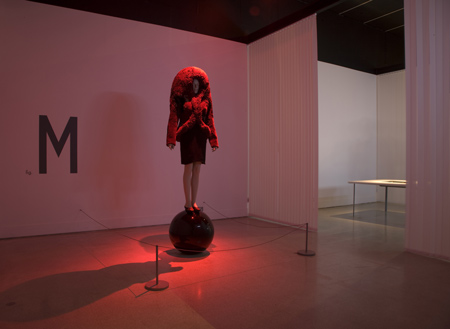 hussein-chalayan-at-the-design-museum-m-hc-genometrics-aw-2005-c.jpg