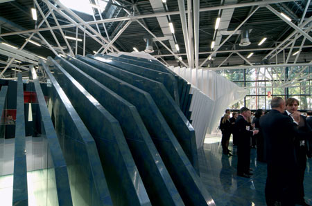 iris-and-fmg-by-francesco-librizzi-and-vittorio-venezia-cersaie2008-iris-127.jpg