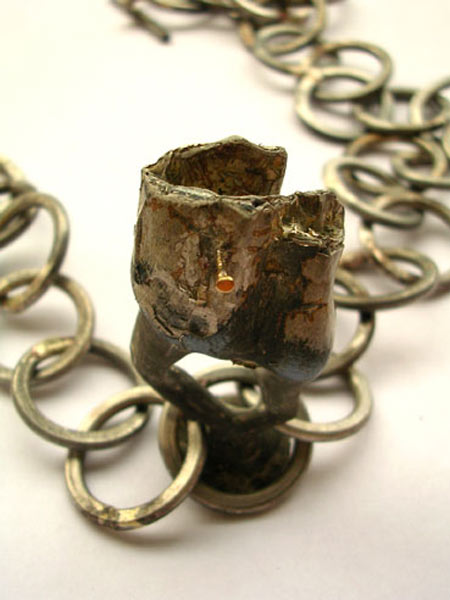 momentary-by-catarina-hallzon-necklace1elktooth.jpg