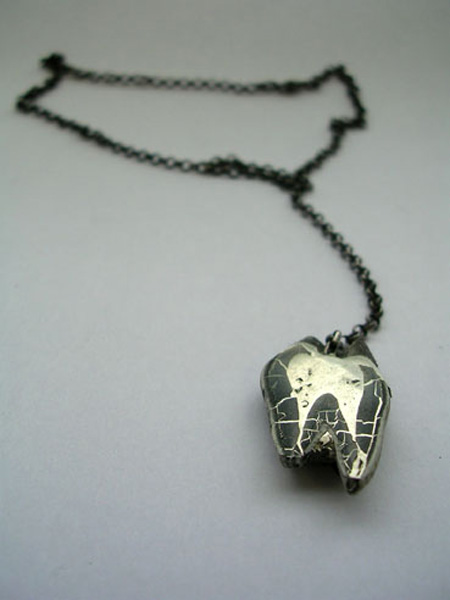 momentary-by-catarina-hallzon-necklaceelktooth.jpg