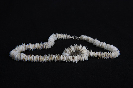 momentary-by-catarina-hallzon-necklacescale.jpg