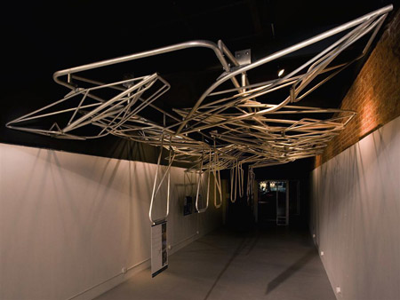 pendulum-plane-by-oyler-wu-collaborative-pendulum-2.jpg