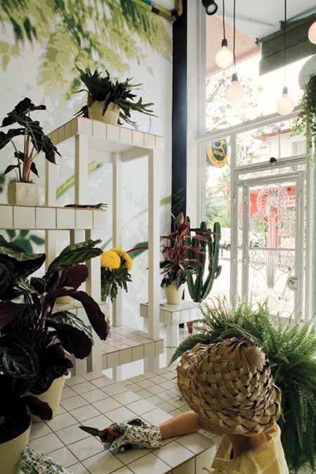 aktipis-flowershop-by-point-supreme-architects-11.jpg