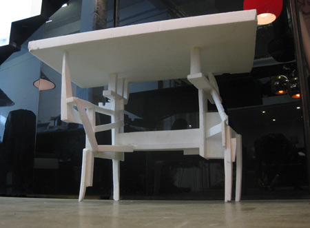 cast-series-by-tom-dixon-design_dixon_cast_table_300.jpg