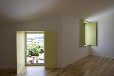 house-at-sobral-da-lagoa-by-bak-gordon-04608pr080630_015d.jpg