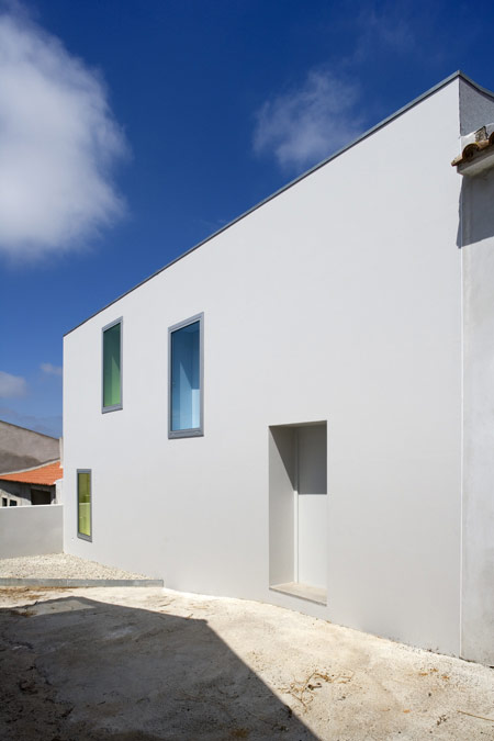 house-at-sobral-da-lagoa-by-bak-gordon-04608pr080630_031d.jpg