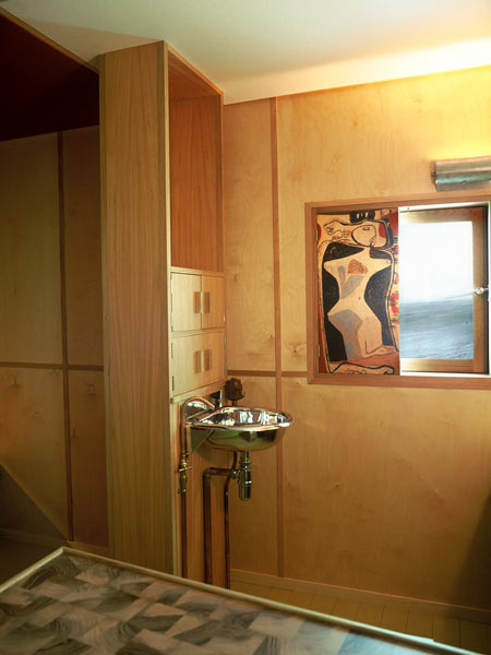 le-corbusier-cabanon-the-interior-ricostruzione-cabanon04.jpg