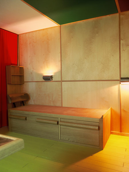 le-corbusier-cabanon-the-interior-ricostruzione-cabanon07.jpg