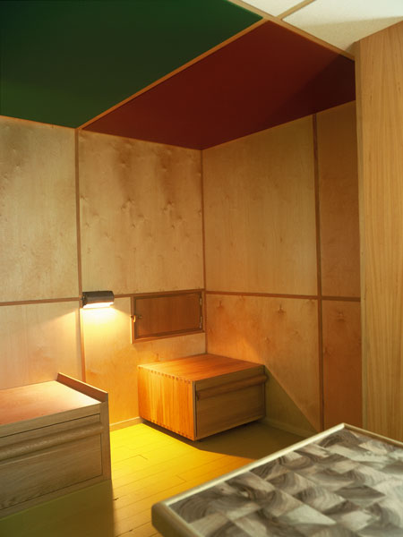 le-corbusier-cabanon-the-interior-ricostruzione-cabanon08.jpg