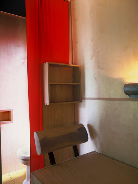 le-corbusier-cabanon-the-interior-ricostruzione-cabanon09.jpg